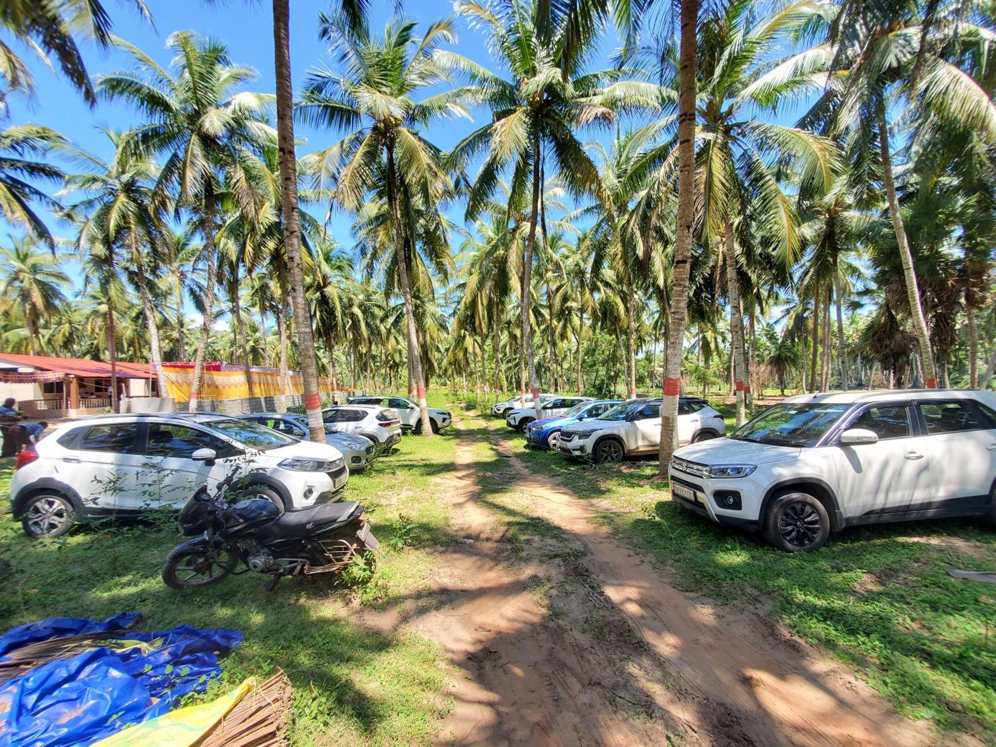 Coastline Beach Resort Perupalem エクステリア 写真