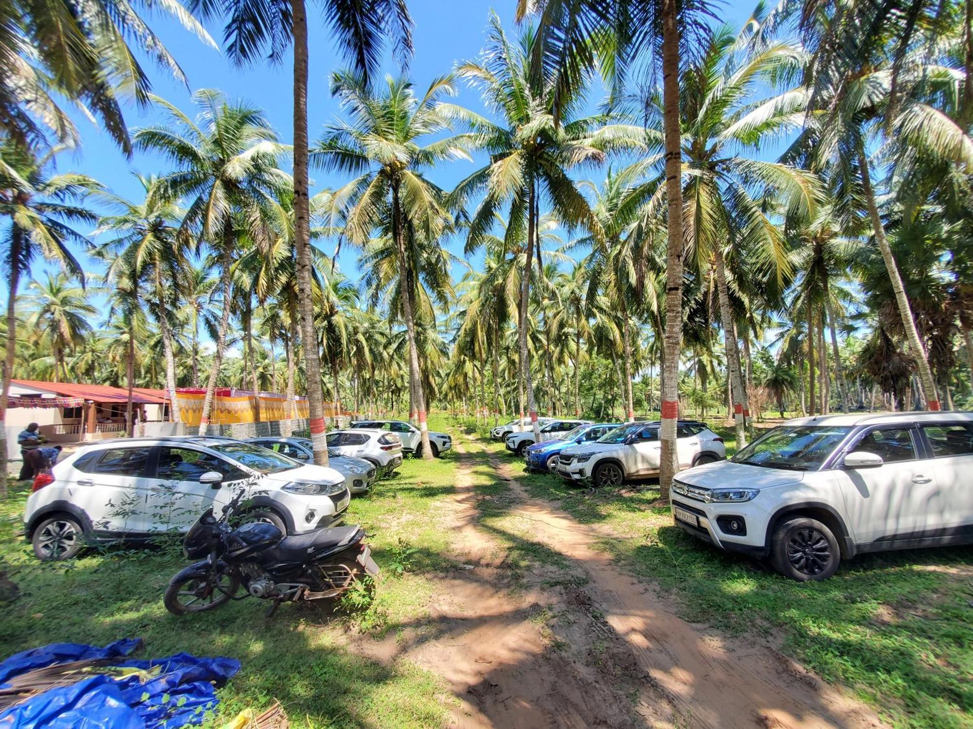 Coastline Beach Resort Perupalem エクステリア 写真